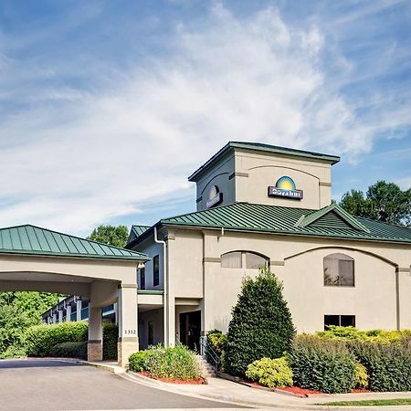 Days Inn - Chapel Hill Extérieur photo