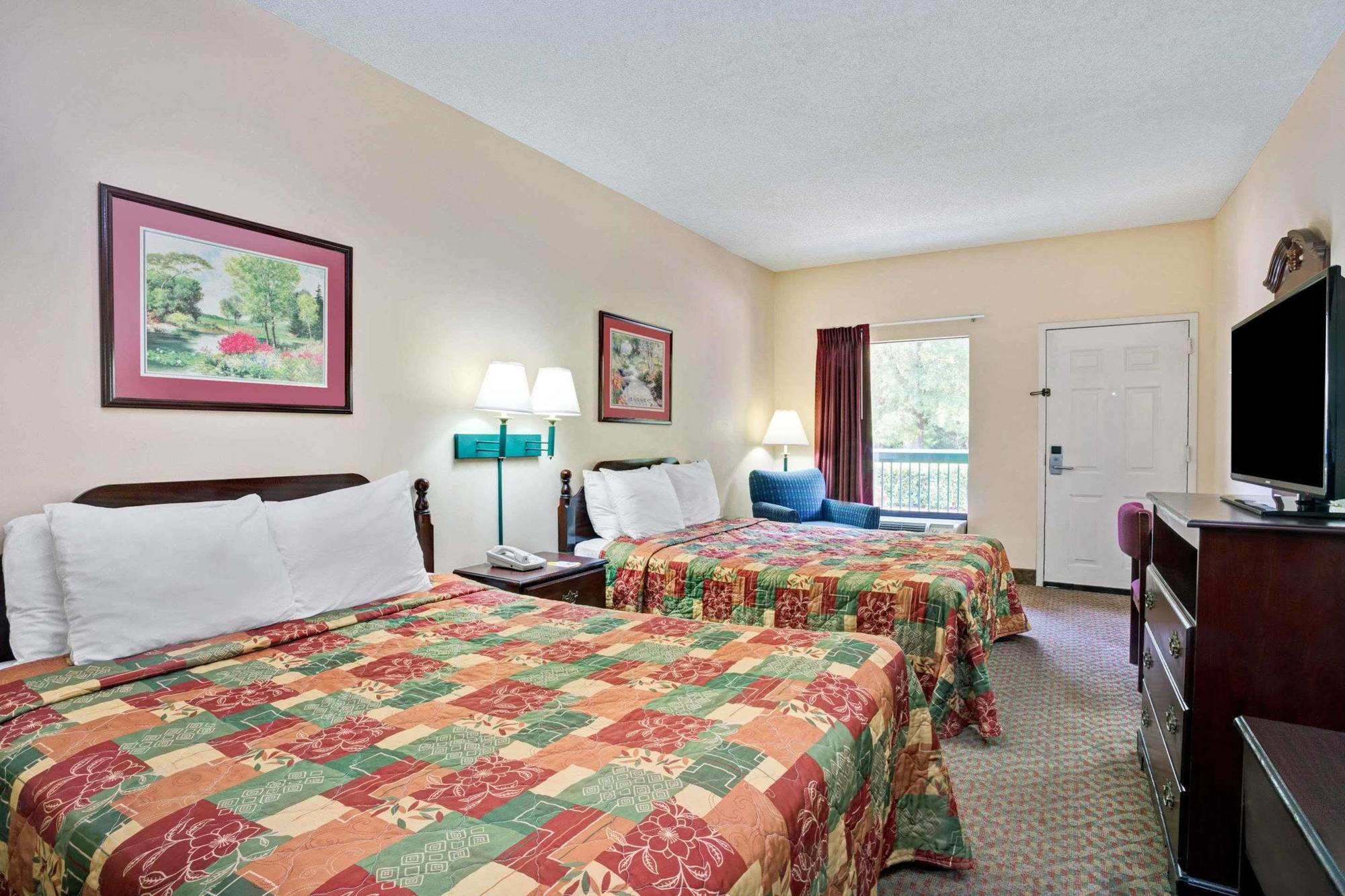 Days Inn - Chapel Hill Extérieur photo