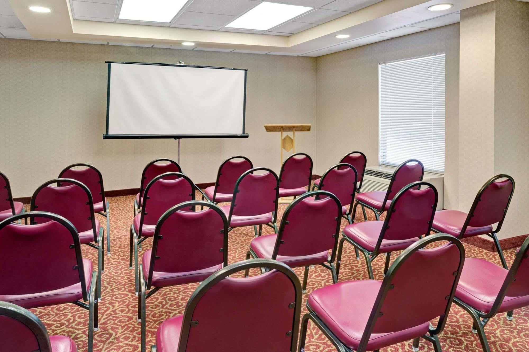 Days Inn - Chapel Hill Extérieur photo